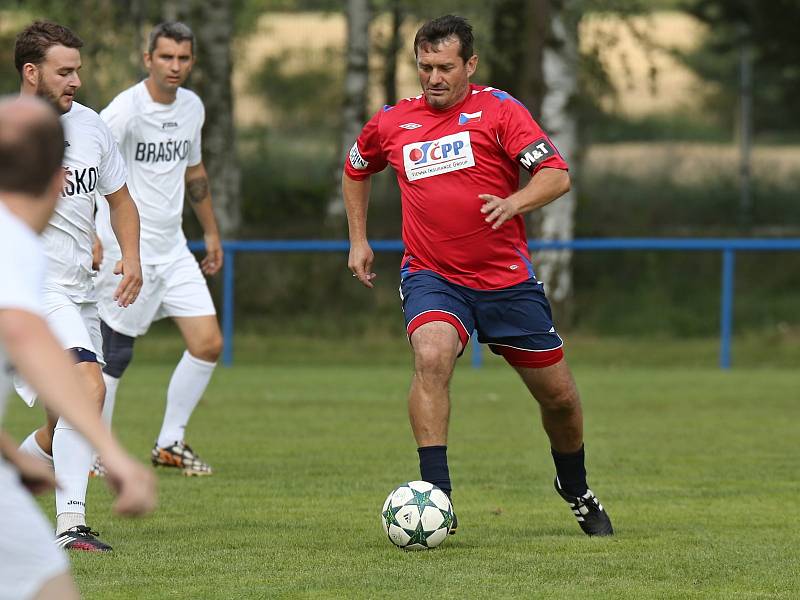 SK Braškov - Internacionálové ČR 3:2. Oslavy 90 let fotbalu na Braškově 