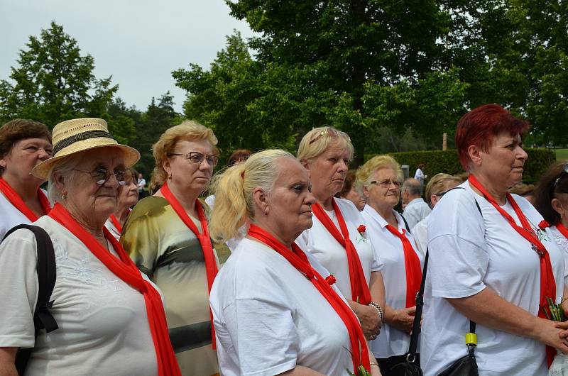 V  Lidicích se uskutečnil pietní akt k 77. výročí lidické tragédie.