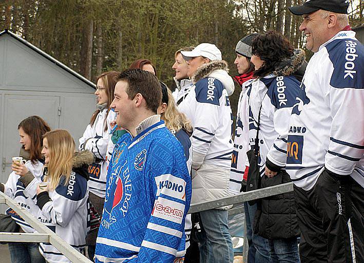 Kladno - Karviná 4:0, fanklub Alpiqu. 