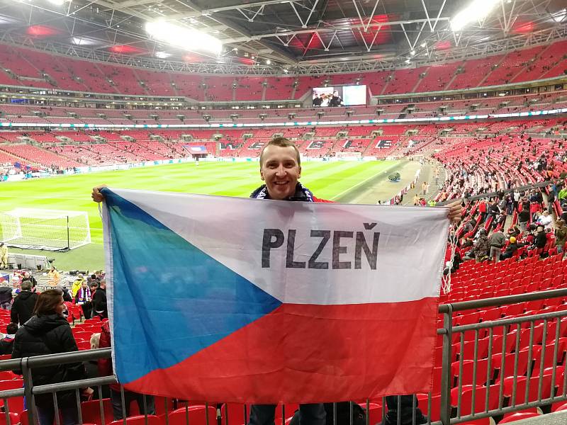 Stadion Wembley, 22. března 2019. Fanoušek Jaroslav Šperl.