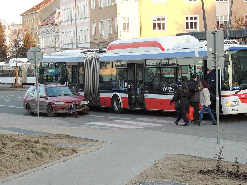 Udást se stala ve čtvrtek odpoledne na náměstí Svobody.