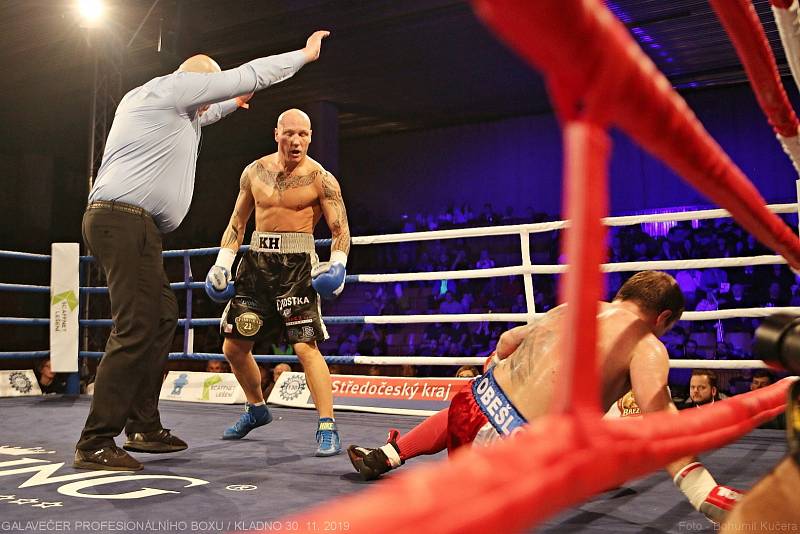 Karel Hořejšek vs Josef Obešlo // Galavečer profesionálního boxu BOXING LIVE / Kladno 30. 11. 2019