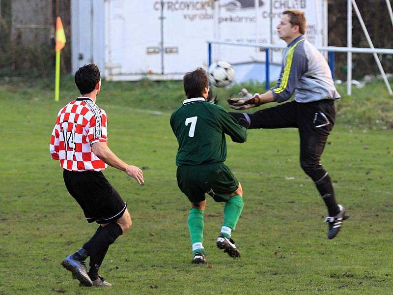 FK Brandýsek - Slovan Kladno 1:4 , utkání OP okr. Kladno, 2011/12, hráno 12. 11. 2011