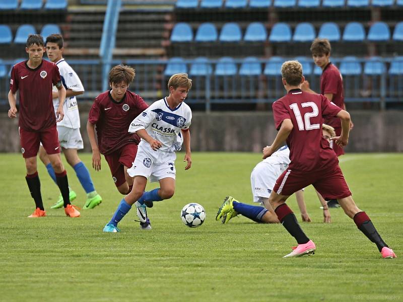 Kladenský pohár 2017. Turnaj pro kategorii U15 proběhl poslední červencový víkend na Stadionu Františka Kloze