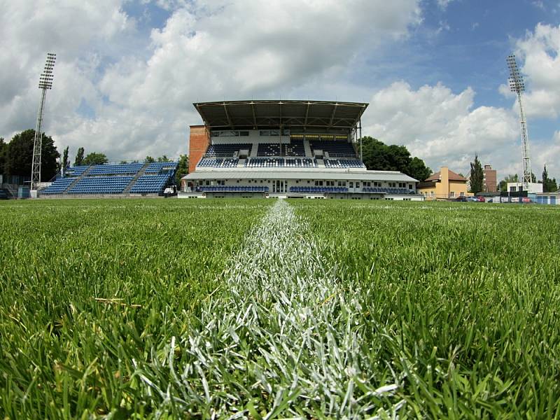 SK Kladno -  Kunice 2:3 , utkání  ČFL. ligy 2012/13, hráno 15.6.2013 - Kladno sestupuje do divize ...