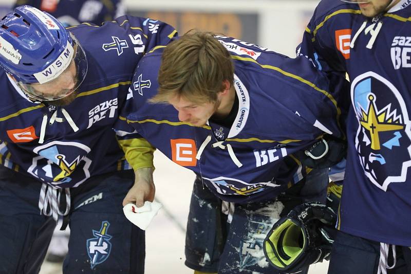 Čtvrté semifinále play off - Kladno (v modrém) hostilo České Budějovice.