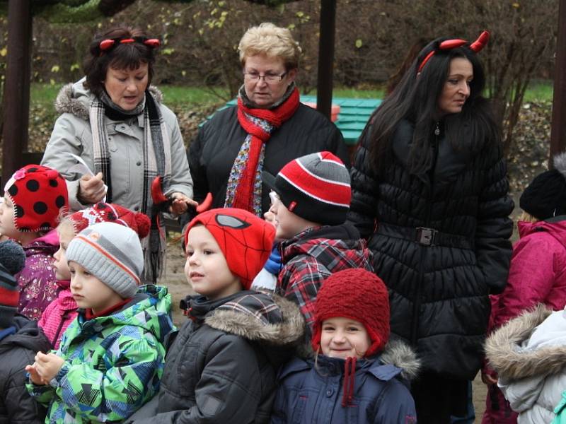 Mikulášská návštěva ve školce Na Dolíkách ve Slaném