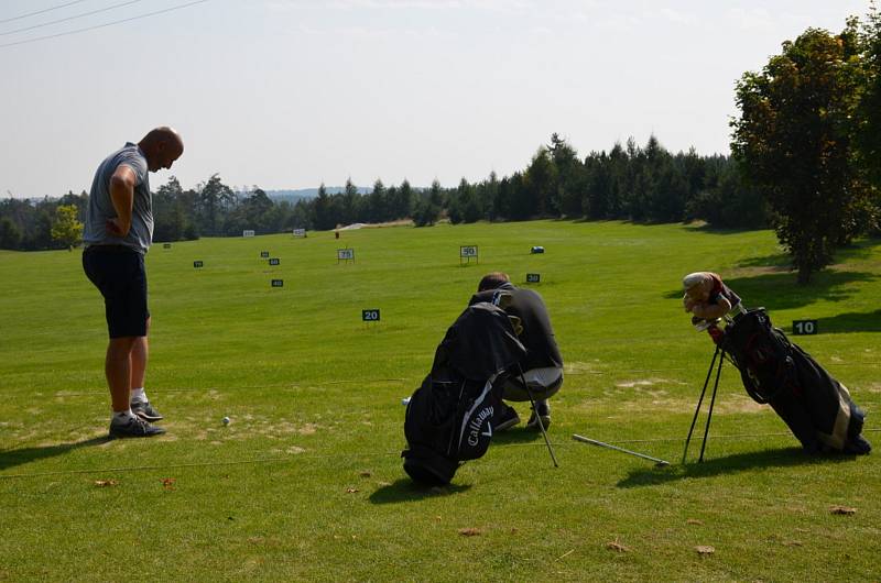 V Botanice se uskutečnil charitativní golfový turnaj pro Slunce.