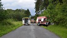 Nehoda mezi Novou Studnicí a Kačicí kde se střetly hasičský vůz a osobní auto.