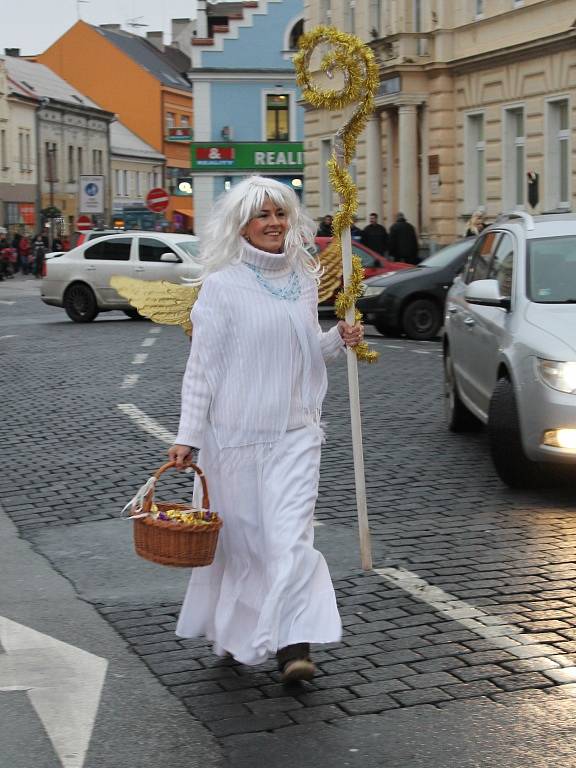 Mikuláš na koni v centru Kladna