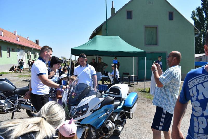 Den otevřených dveří na farmě společnosti Agra Řisuty v Ledcích.