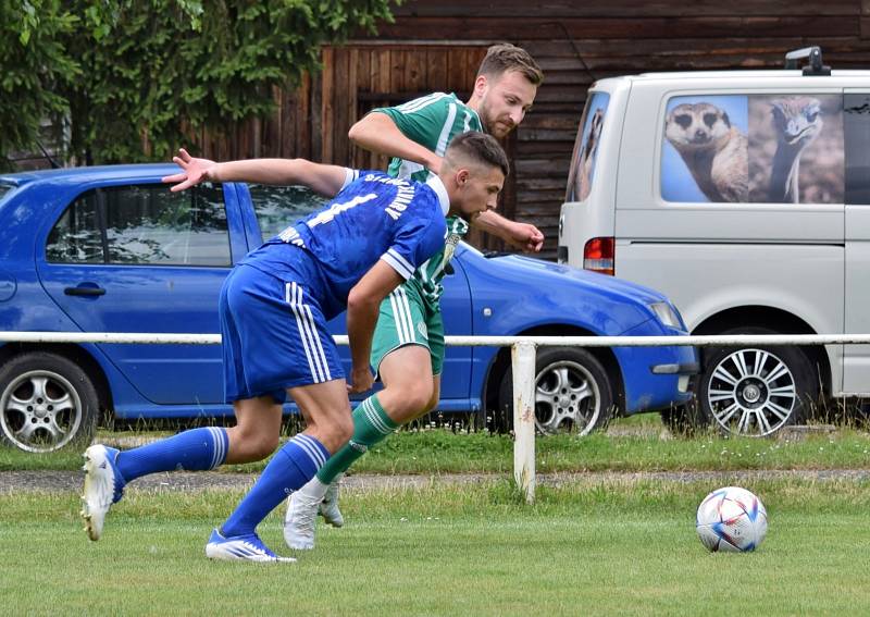 Přípravný zápas Velvary (v modrém) - Hostouň 2:0.