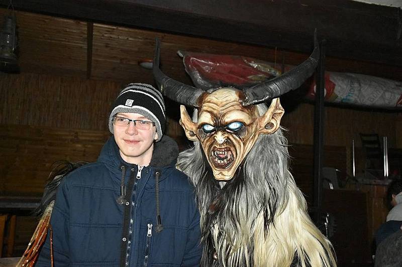 Krampusové v Libušíně