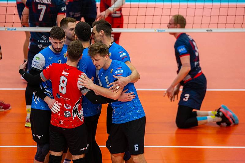 Třetí zápas čtvrtfinále extraligy: Lvi Praha jasně vyhráli nad volleyball Kladno 3:0.