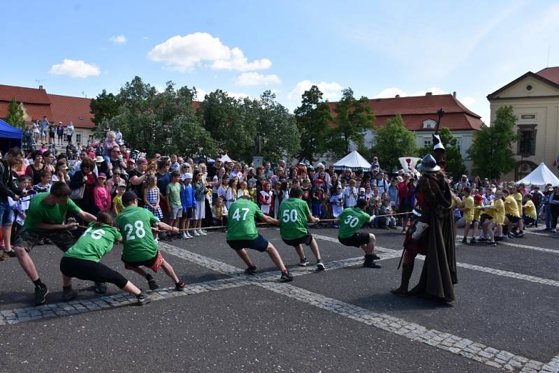 Husitské slavnosti na Masarykově náměstí ve Slaném.