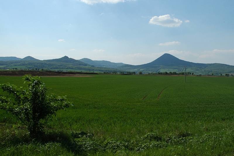 České středohoří a Milešovka.