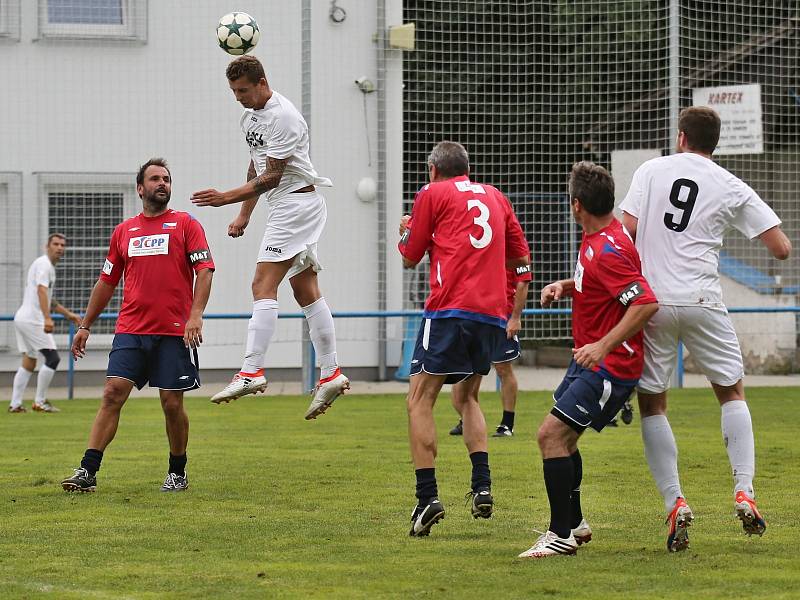 SK Braškov - Internacionálové ČR 3:2. Oslavy 90 let fotbalu na Braškově 