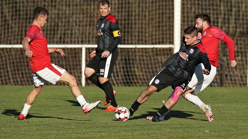 AFK Tuchlovice - FK Komárov 1:3 (0:1), KP / 6. 11. 2021