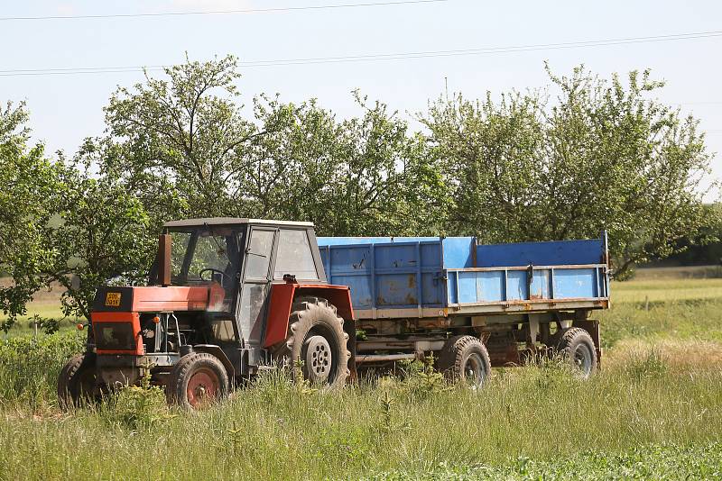 Farma Lotouš u Slaného.