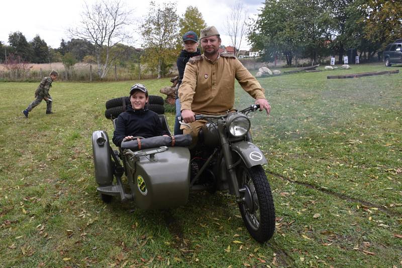 Šestý Military den přilákal do Brandýsku mnoho návštěvníků.