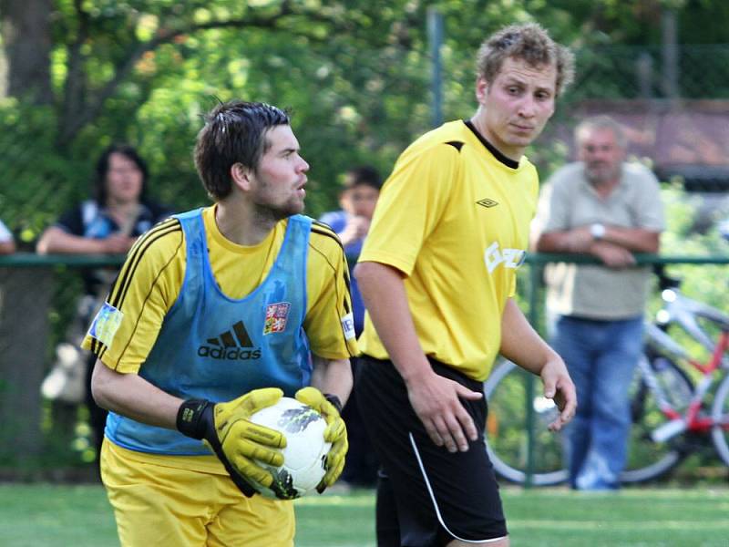 III.B.: Jedomělice po 23 letech do přeboru! Fanklub Zlonic, klobouk dolů!