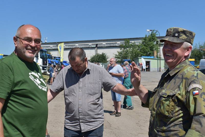 Den otevřených dveří na farmě společnosti Agra Řisuty v Ledcích.