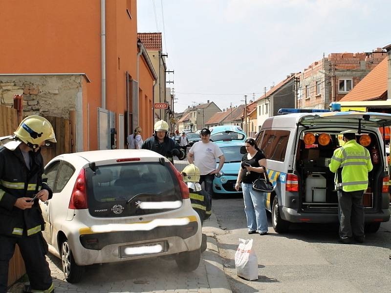 Dopravní nehoda se stala krátce po poledni v Buštěhradu 23. dubna