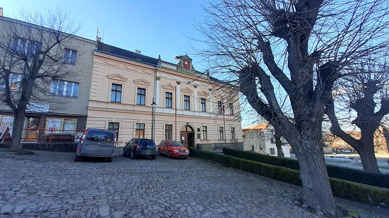 Ve Zlonicích vyhrál první kolo prezidenstké volby Andrej Babiš, druhé kolo už tak jisté nemá.