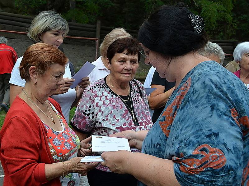 Druhý ročník soutěže střelby z pistole ve Zvoleněvsi na počest válečného veterána Ludvíka Darovce.