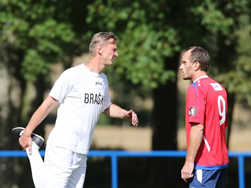 SK Braškov - Internacionálové ČR 3:2. Oslavy 90 let fotbalu na Braškově 