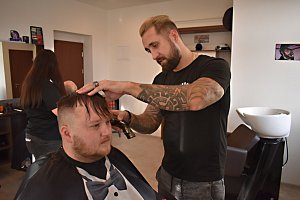 Barbershop Míry Šůchy v Kladně Kročehlavech