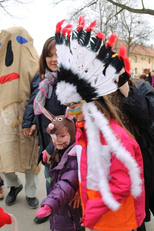 V Královicích u Slaného je masopust už roky milou tradicí