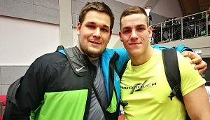 Koulař David Tupý (vlevo s Petrem Procházkou) se v Brně postaral o jedno kladenské vítězství
