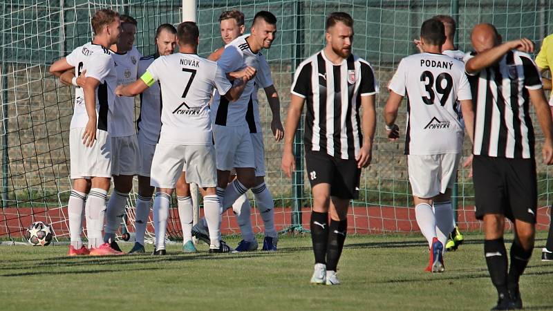 SK Hřebeč - FK Brandýs nad Labem 5:1, předkolo MOL Cup, 3. 8. 2022