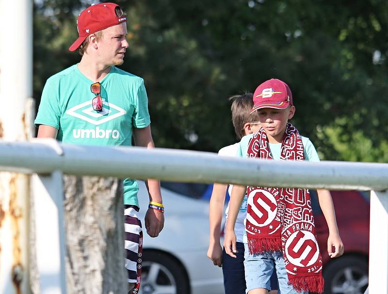 Fotbalisté SK Hřebeč sehráli přátelské utkání s týmem HC Sparta Praha / 18. 6. 2019 - Lidice