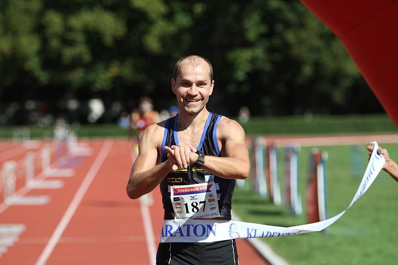 Vítěz maratonu Petr Minařík AK Zlín, čas 2:41:14 //Kladenský maratón 2013