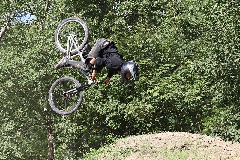 Netopýr BIKE FEST 2022 / Nouzov Poteplí 3. 9. 2022