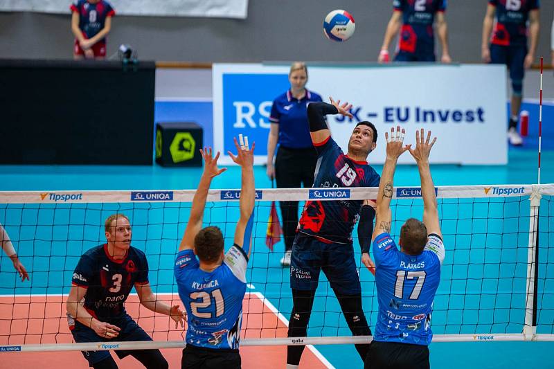 Třetí zápas čtvrtfinále extraligy: Lvi Praha jasně vyhráli nad volleyball Kladno 3:0.