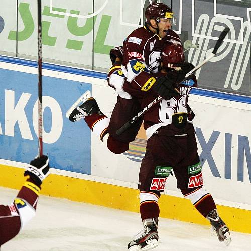 Sparta - Kladno 3:4. Radost Petr Tenkráta