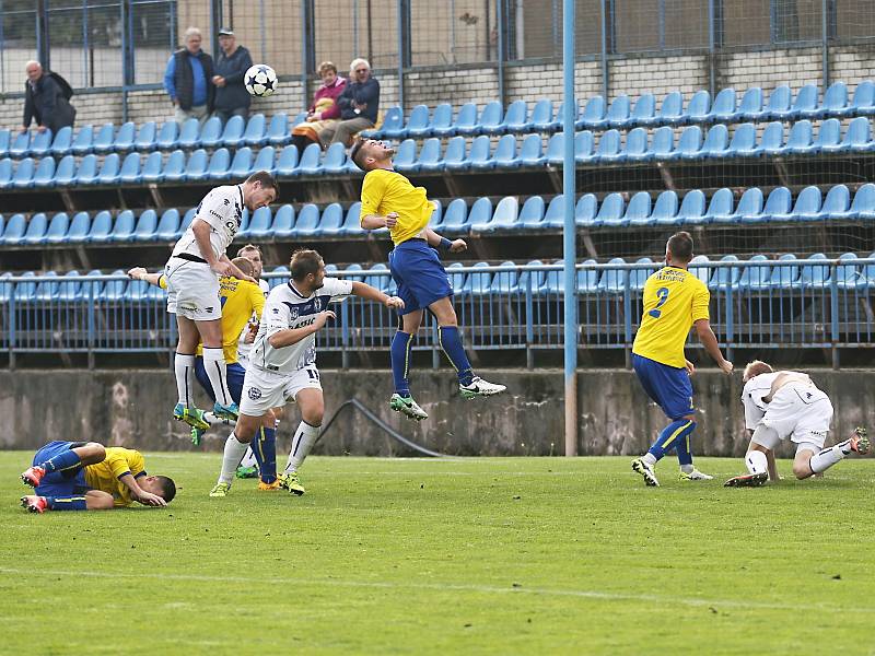 SK Kladno - FK Neratovice-Byškovice 0:3 (0:1), Divize B, 23. 9. 2017