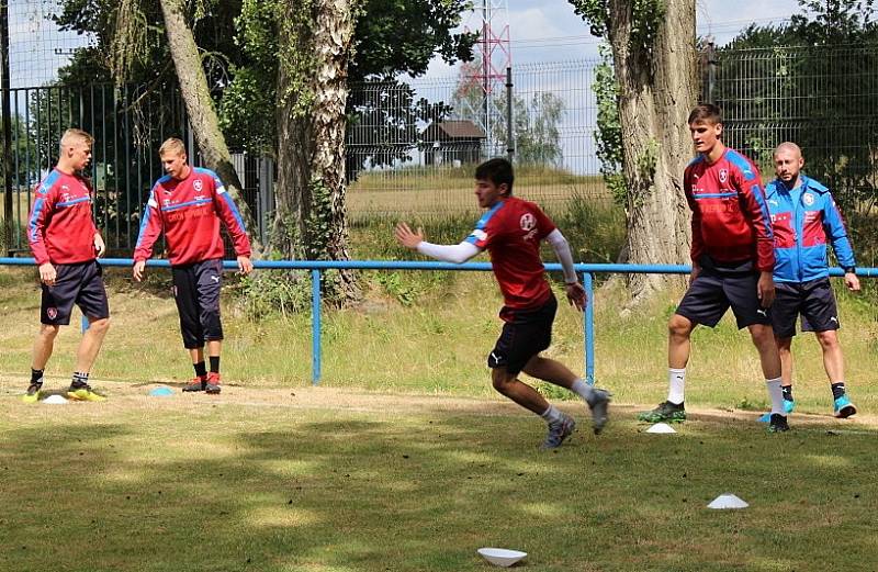 Závěrečné soustředění reprezentace ČR do 19 let před odletem na ME v Arménii.