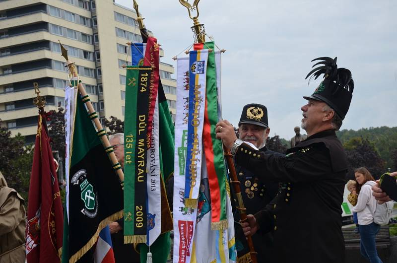 Klub Přátel Hornických Tradic vyrazil do Mostu. Foto: Jitka Krňanská