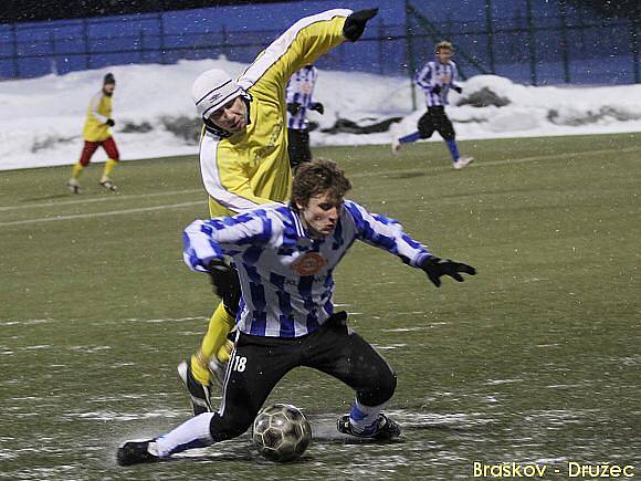 Braškov - Družec, přípravné fotbalové utkání, hráno 30.1.2010 UT Kladno