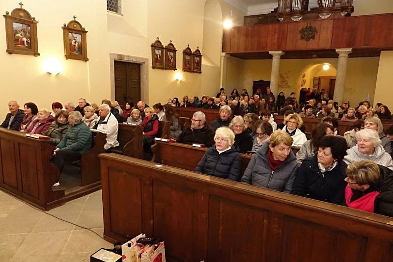 Předvánoční koncert v družeckém kostele.