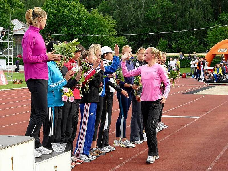 Další ročník vícebojařského TNT Fortuna Meetingu se uskutečnil ve dnech 15. a 16. června opět na kladenském stadionu Sletiště. Zúčastnili se ho přední světoví atleti.