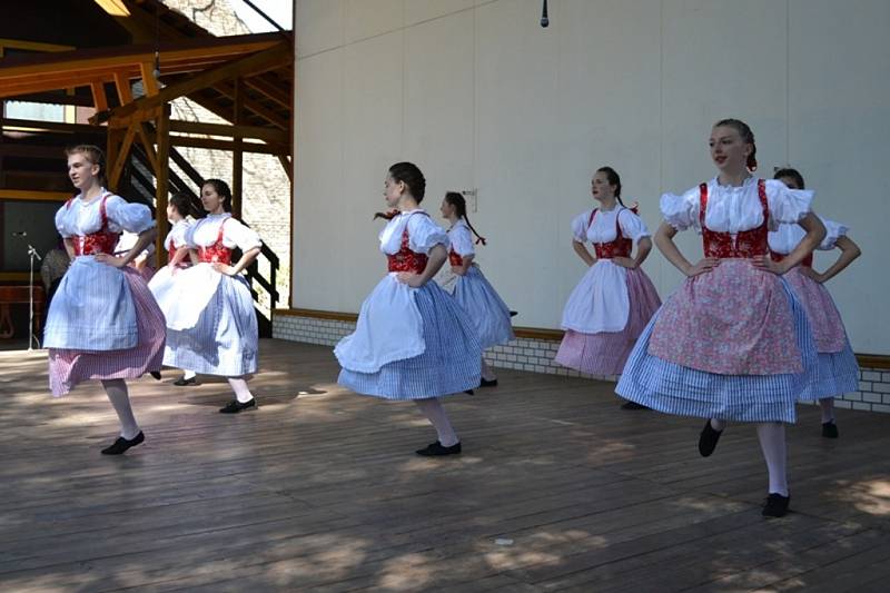 Folklorní slavnosti Tuchlovická pouť 2016