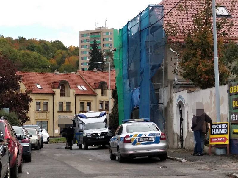 Vyloupený Tipsport bar v Ouvalově ulici.