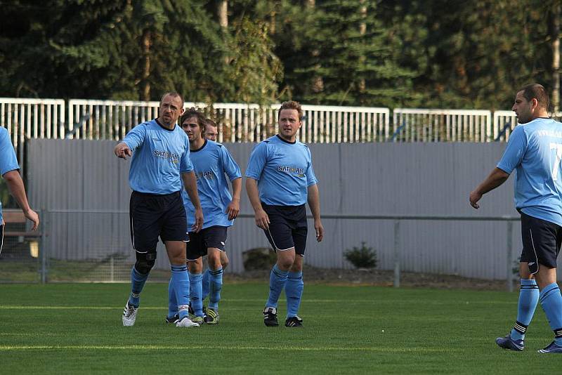 Družečtí slaví Misurovu branku... // Slovan Kladno - SK Družec 2:1 (0:1), OP -  hráno 5.9.2010