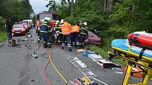 Nehoda mezi Novou Studnicí a Kačicí kde se střetly hasičský vůz a osobní auto.