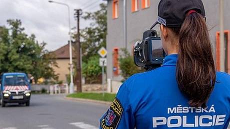 Městská policie Kladno opět měří rychlost vozidel projíždějících městem.